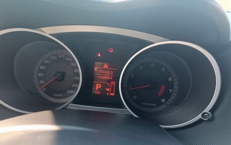 Mitsubishi Outlander III рестайлинг 3, 2007 год, 800 000 рублей, 15 фотография