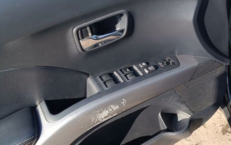 Mitsubishi Outlander III рестайлинг 3, 2007 год, 800 000 рублей, 26 фотография