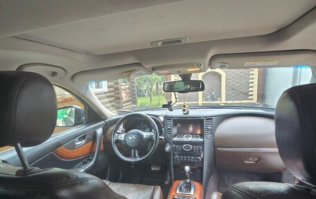 Infiniti QX70, 2015 год, 2 350 000 рублей, 20 фотография