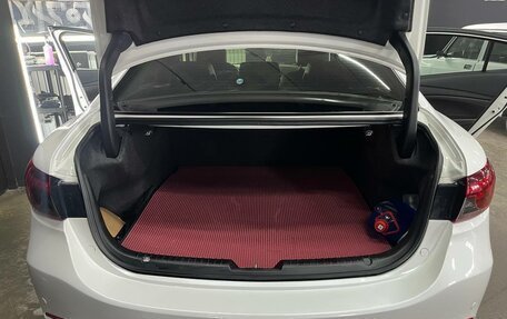 Mazda 6, 2018 год, 2 400 000 рублей, 21 фотография