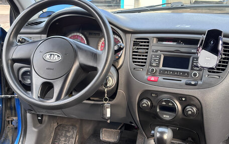 KIA Rio II, 2011 год, 650 000 рублей, 9 фотография