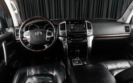 Toyota Land Cruiser 200, 2013 год, 4 769 000 рублей, 6 фотография
