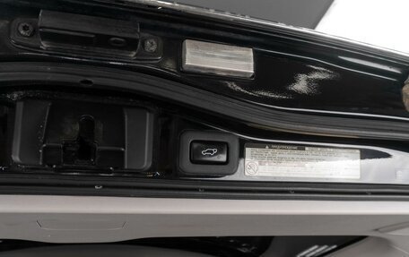 Toyota Land Cruiser 200, 2013 год, 4 769 000 рублей, 32 фотография