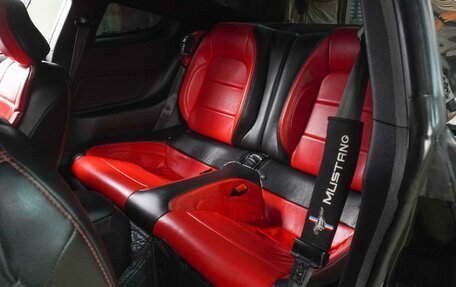 Ford Mustang VI рестайлинг, 2020 год, 3 299 000 рублей, 9 фотография