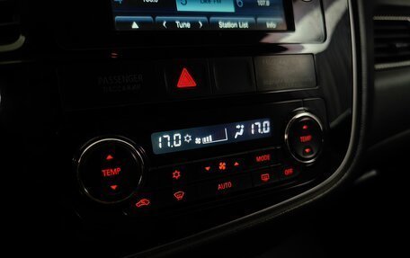 Mitsubishi Outlander III рестайлинг 3, 2015 год, 1 550 000 рублей, 14 фотография