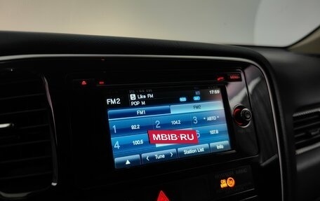 Mitsubishi Outlander III рестайлинг 3, 2015 год, 1 550 000 рублей, 13 фотография