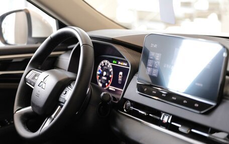 Mitsubishi Outlander, 2023 год, 4 249 000 рублей, 12 фотография