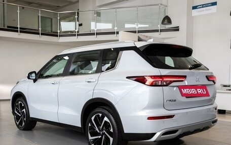 Mitsubishi Outlander, 2023 год, 4 249 000 рублей, 6 фотография
