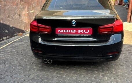 BMW 3 серия, 2017 год, 1 980 000 рублей, 4 фотография