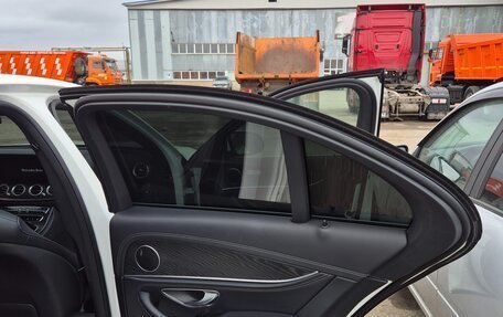 Mercedes-Benz E-Класс, 2022 год, 4 420 000 рублей, 13 фотография