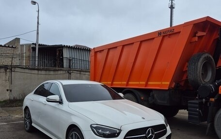 Mercedes-Benz E-Класс, 2022 год, 4 420 000 рублей, 3 фотография