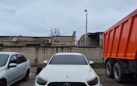 Mercedes-Benz E-Класс, 2022 год, 4 420 000 рублей, 2 фотография