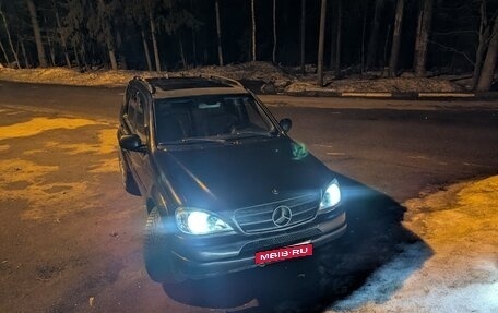 Mercedes-Benz M-Класс, 2000 год, 480 000 рублей, 1 фотография