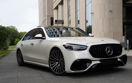 Mercedes-Benz S-Класс, 2023 год, 13 000 000 рублей, 1 фотография