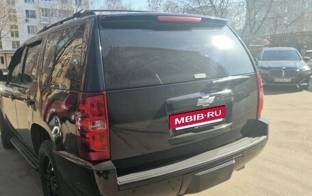 Chevrolet Tahoe III, 2013 год, 2 700 000 рублей, 3 фотография