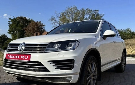 Volkswagen Touareg III, 2016 год, 3 300 000 рублей, 2 фотография