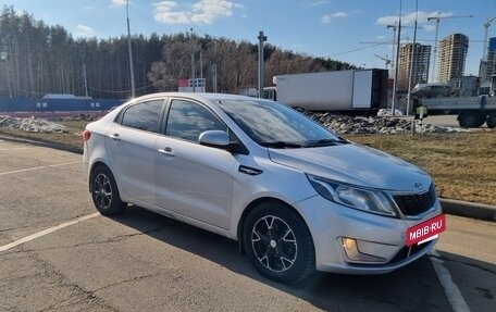 KIA Rio III рестайлинг, 2011 год, 560 000 рублей, 3 фотография