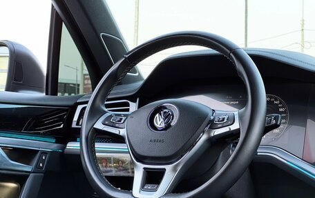 Volkswagen Touareg III, 2019 год, 6 300 000 рублей, 23 фотография