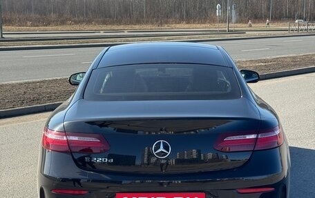 Mercedes-Benz E-Класс, 2020 год, 5 500 000 рублей, 4 фотография