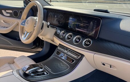 Mercedes-Benz E-Класс, 2020 год, 5 500 000 рублей, 10 фотография