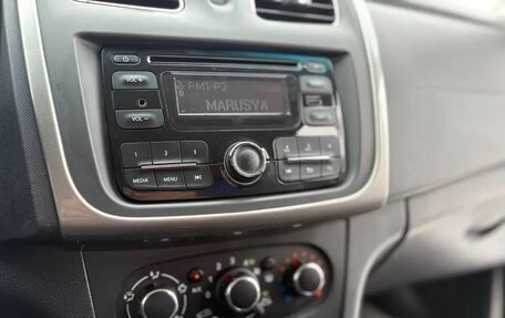 Renault Logan II, 2019 год, 995 000 рублей, 13 фотография