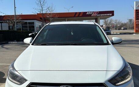 Hyundai Solaris II рестайлинг, 2017 год, 1 540 000 рублей, 2 фотография