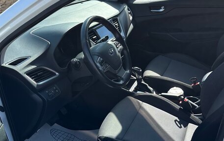 Hyundai Solaris II рестайлинг, 2017 год, 1 540 000 рублей, 6 фотография