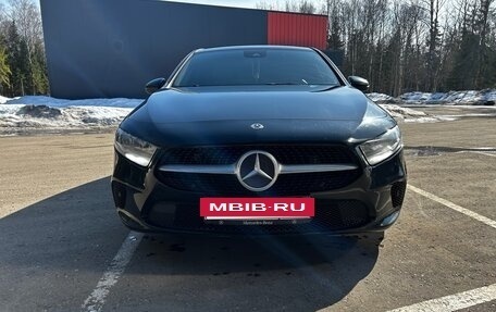 Mercedes-Benz A-Класс, 2018 год, 1 900 000 рублей, 7 фотография