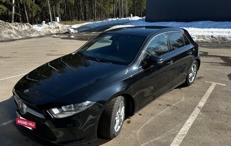 Mercedes-Benz A-Класс, 2018 год, 1 900 000 рублей, 8 фотография
