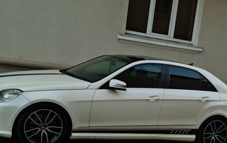 Mercedes-Benz E-Класс, 2010 год, 1 350 000 рублей, 3 фотография