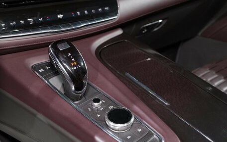 Cadillac Escalade V, 2023 год, 10 700 000 рублей, 12 фотография