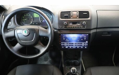 Skoda Fabia II, 2011 год, 333 000 рублей, 9 фотография