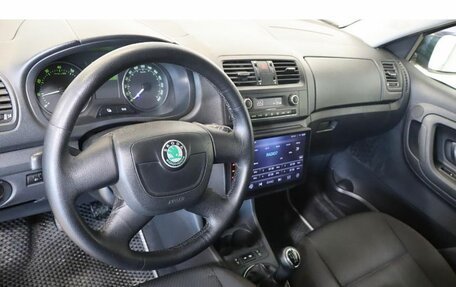 Skoda Fabia II, 2011 год, 333 000 рублей, 6 фотография