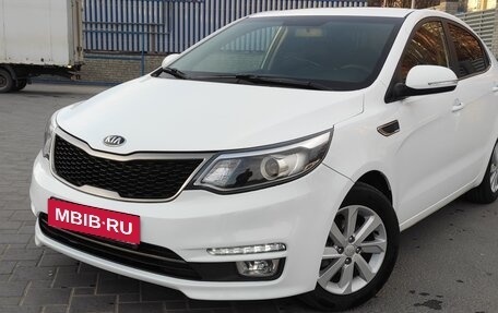 KIA Rio III рестайлинг, 2016 год, 1 050 000 рублей, 1 фотография