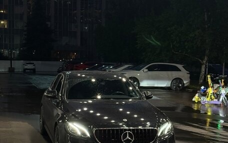 Mercedes-Benz E-Класс, 2018 год, 3 390 000 рублей, 1 фотография