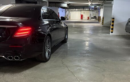 Mercedes-Benz E-Класс, 2018 год, 3 390 000 рублей, 7 фотография