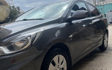 Hyundai Solaris II рестайлинг, 2012 год, 999 000 рублей, 5 фотография