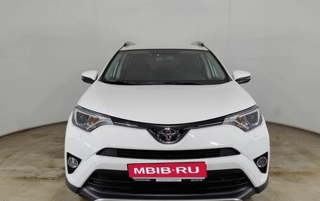 Toyota RAV4, 2017 год, 2 700 000 рублей, 2 фотография