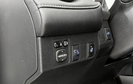 Toyota RAV4, 2017 год, 2 700 000 рублей, 13 фотография