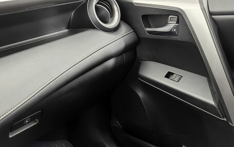 Toyota RAV4, 2017 год, 2 700 000 рублей, 10 фотография