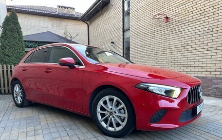 Mercedes-Benz A-Класс, 2018 год, 1 830 000 рублей, 5 фотография