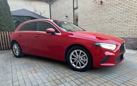 Mercedes-Benz A-Класс, 2018 год, 1 830 000 рублей, 14 фотография