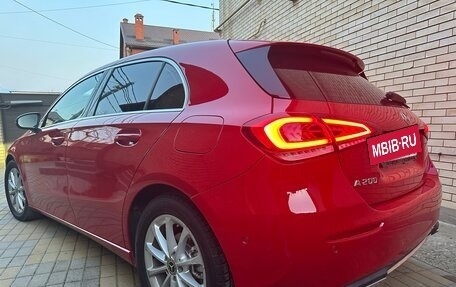 Mercedes-Benz A-Класс, 2018 год, 1 830 000 рублей, 12 фотография