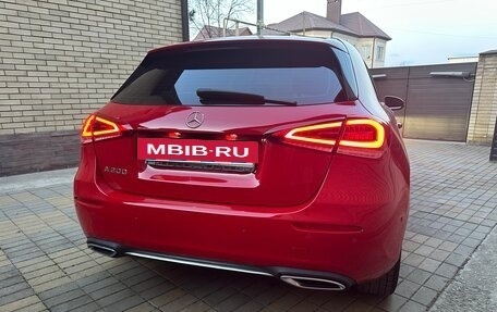 Mercedes-Benz A-Класс, 2018 год, 1 830 000 рублей, 13 фотография