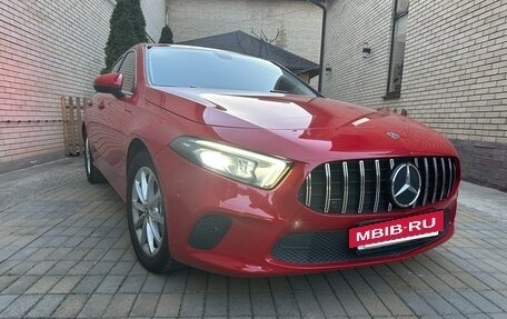 Mercedes-Benz A-Класс, 2018 год, 1 830 000 рублей, 8 фотография