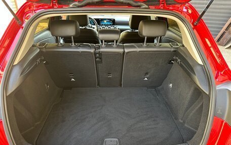 Mercedes-Benz A-Класс, 2018 год, 1 830 000 рублей, 20 фотография