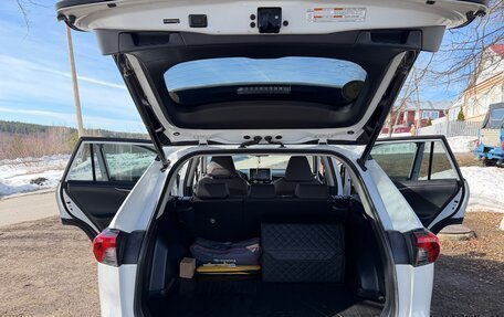 Toyota RAV4, 2021 год, 3 500 000 рублей, 8 фотография