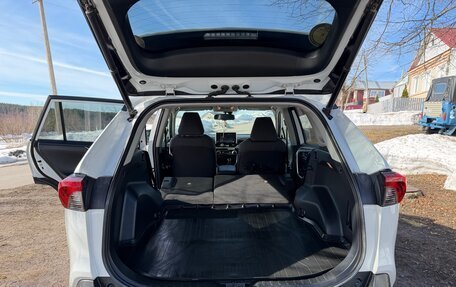 Toyota RAV4, 2021 год, 3 500 000 рублей, 14 фотография