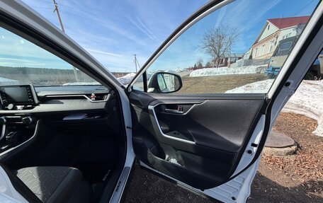 Toyota RAV4, 2021 год, 3 500 000 рублей, 22 фотография