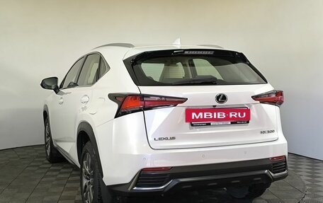 Lexus NX I, 2017 год, 2 800 000 рублей, 3 фотография